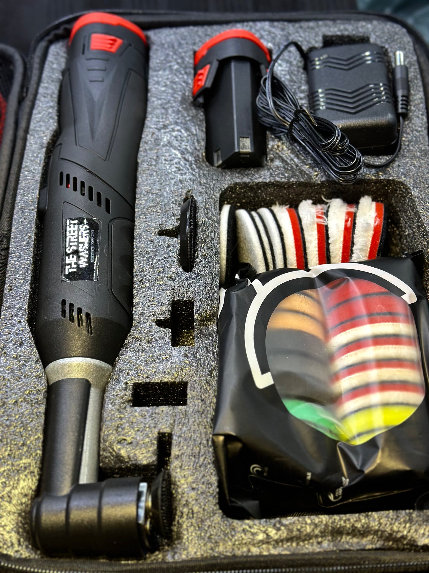 Mini-polisseuse sans fil 12V orbitale & rotative avec 76 accessoires